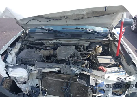 2017 Toyota Tacoma Sr из США, поврежденный, VIN 5TFRX5GN9HX081696